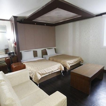 Diamond Hotel Suwon Exterior photo